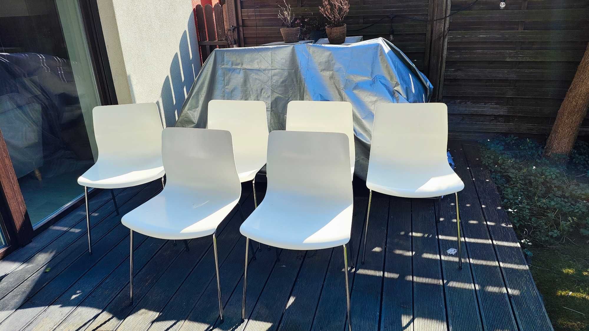 Krzesło białe IKEA jak Lidas
