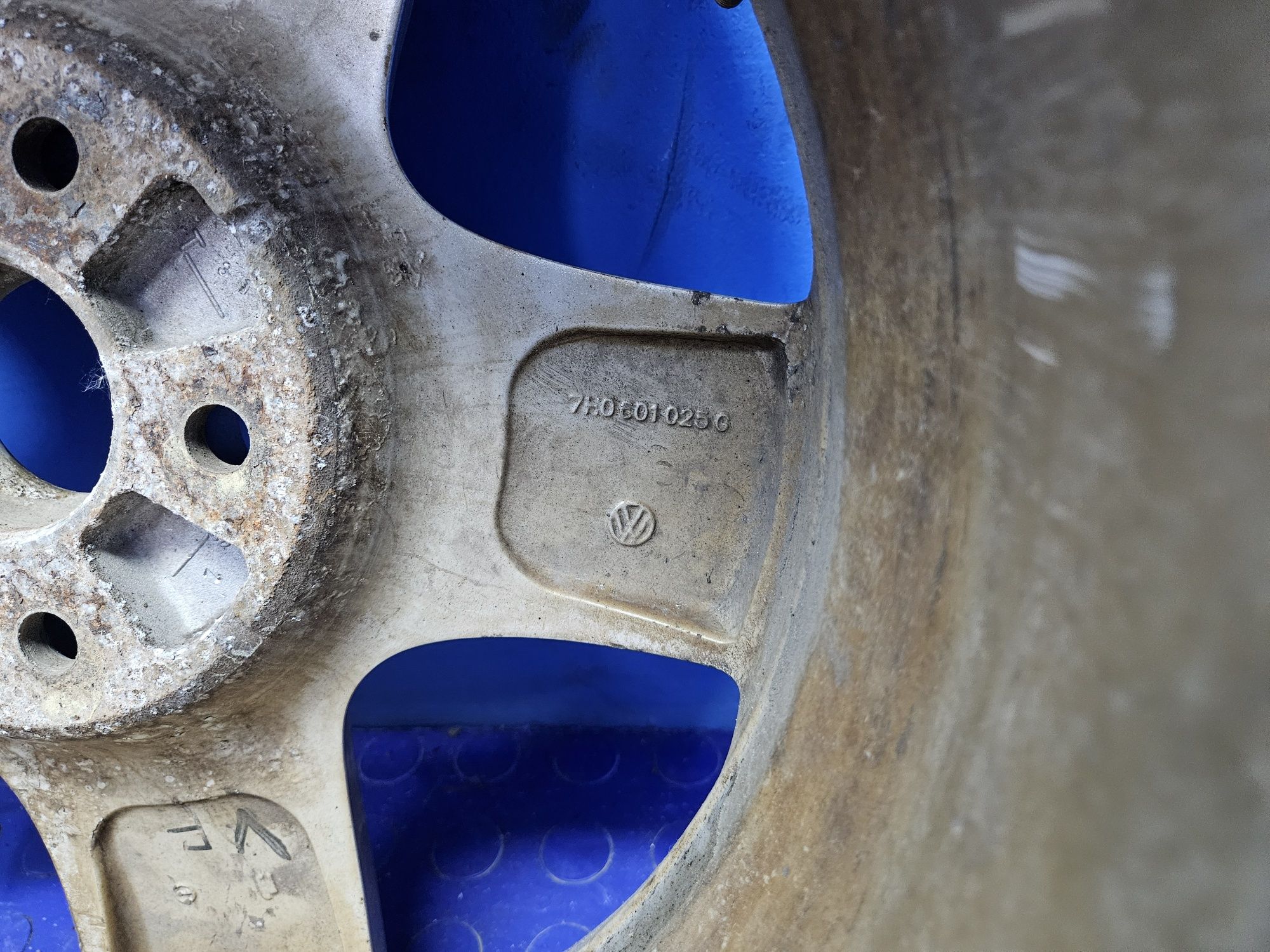 FELGA aluminiowa 17" VOLKSWAGEN T5 VW 7.0" 5x120 ET 55 oryginał