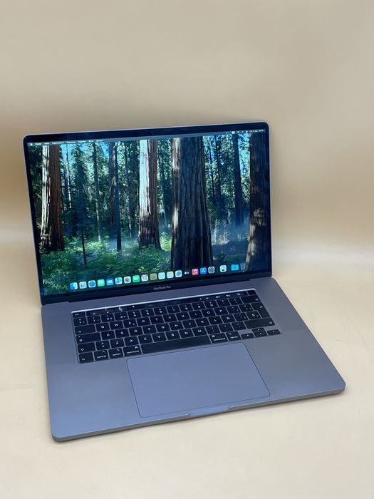 Macbook pro 2019 16 дюймів i9 32gb radeon 5500 1tb ідеал