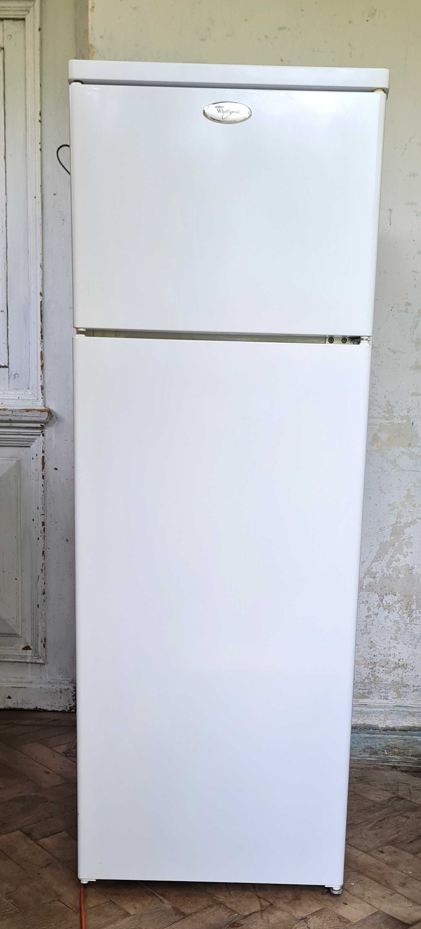 Холодильник Whirlpool б/в в гарному робочому стані