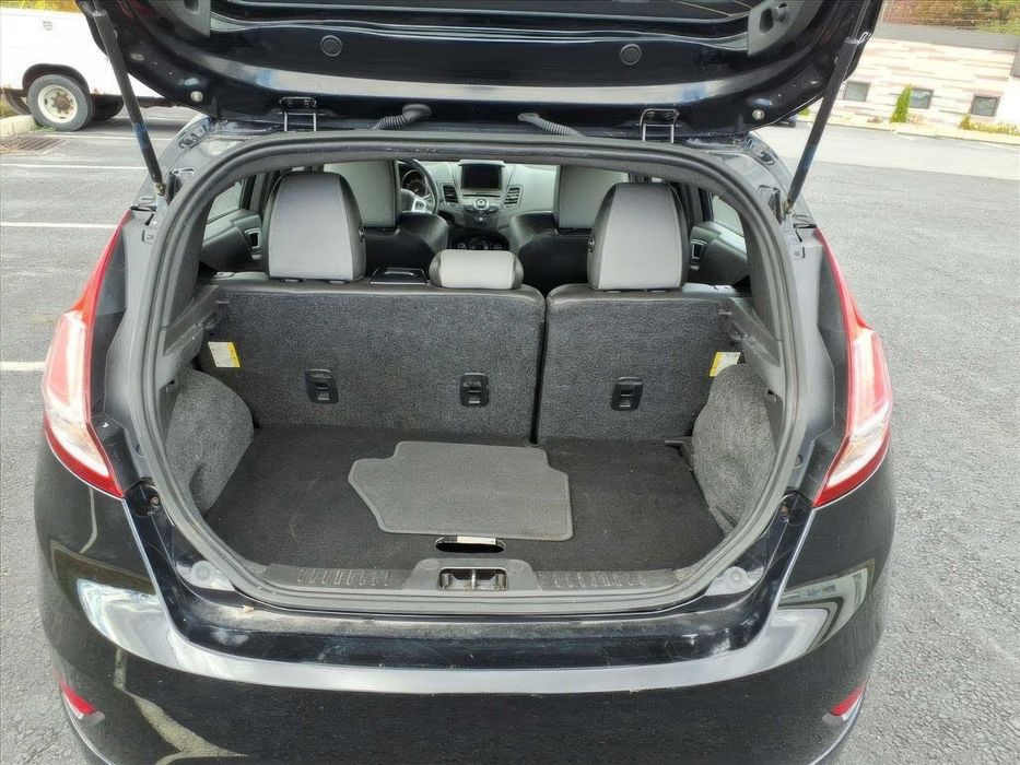 Ford Fiesta ST      2017