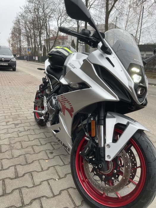 Suzuki GSX 8R (pierwszy właściciel)