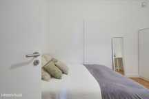659645 - Quarto com cama de solteiro em...