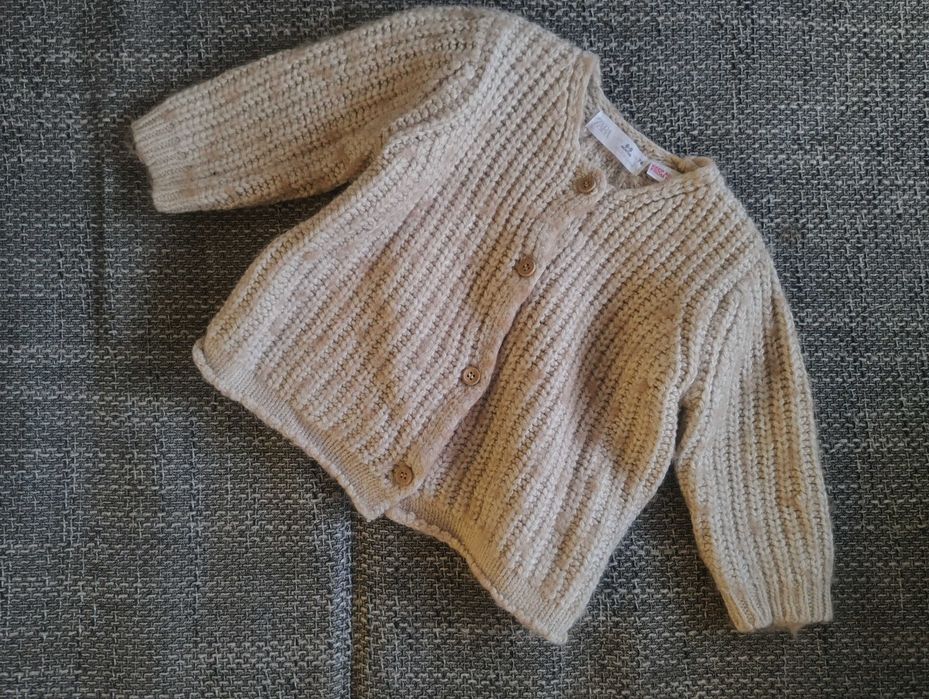 Zara sweterek klasyczny zapinany ciepły 74