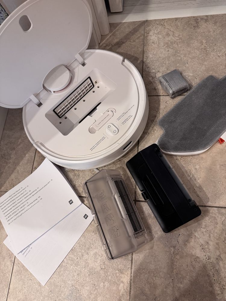 Mi робот пилисос миючий vacuum-Mop P
