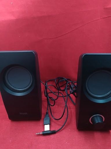 uszkodzony zestaw głośników 2.0 trust remo speaker set 8 w czarny