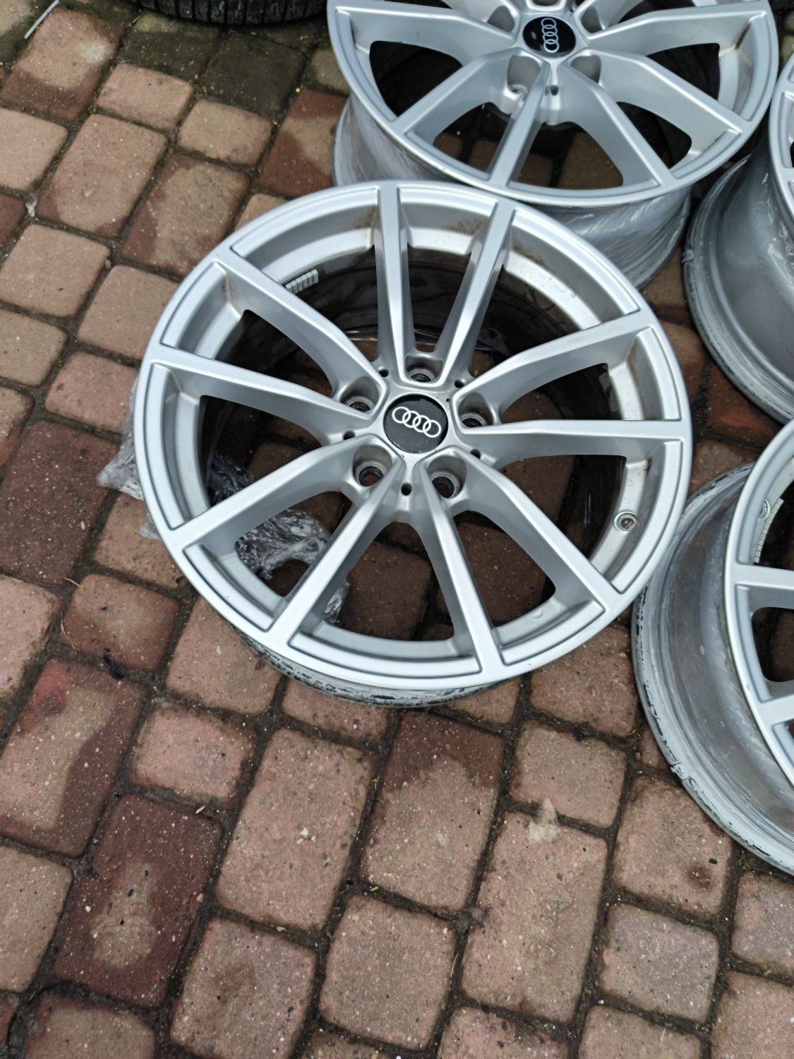 Felgi aluminiowe 17 Audi A3 A4 A5 A6 A8 Q2 Q3 Q5 5x112