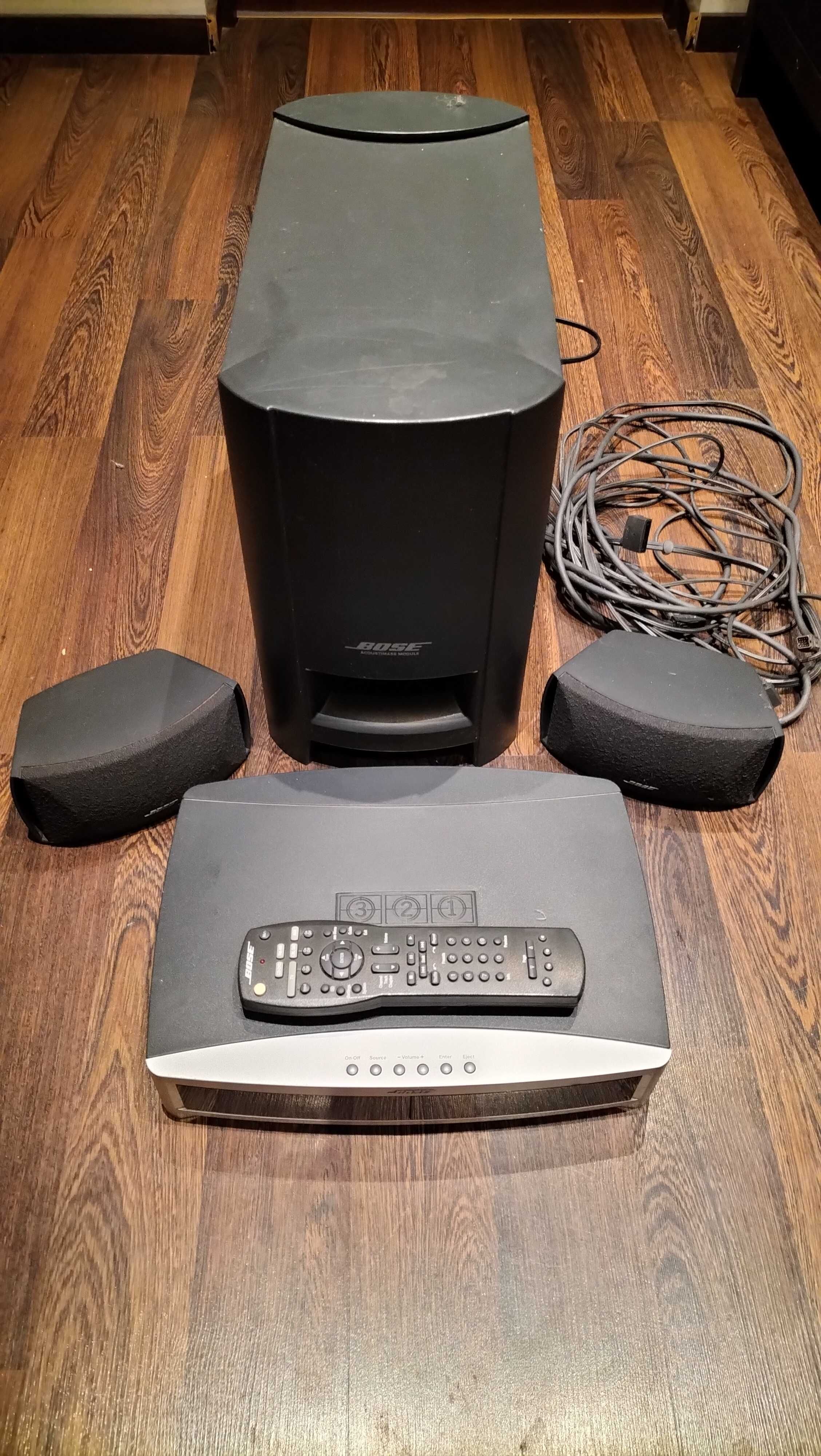 Zestaw Home Theater kino domowe Bose  3-2-1 seria 3 z HDMI