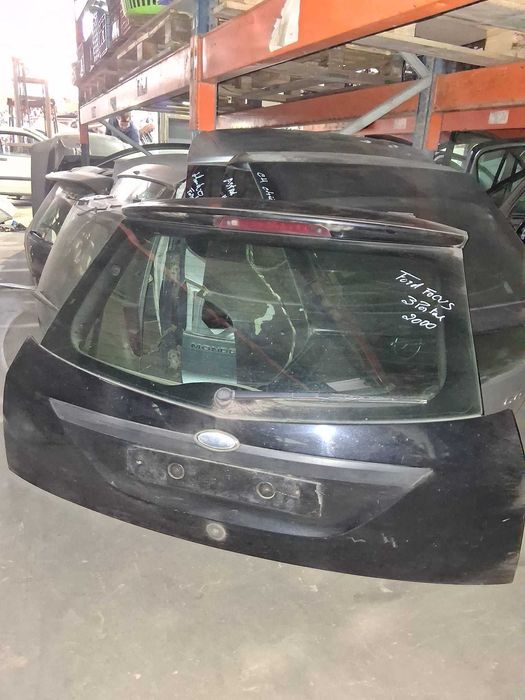 Tampa da Mala Ford Focus 3 portas ano 2000