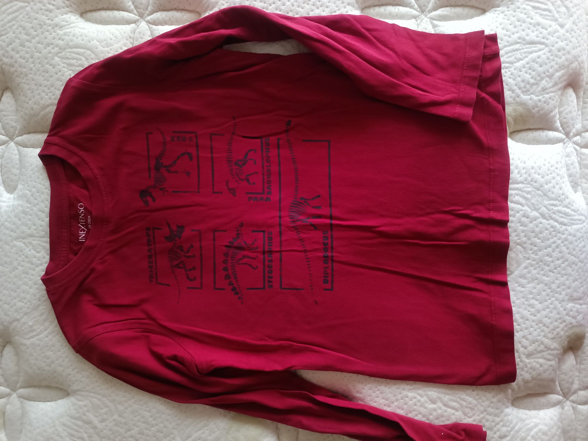 T-shirts 8 anos com oferta, todas 3€