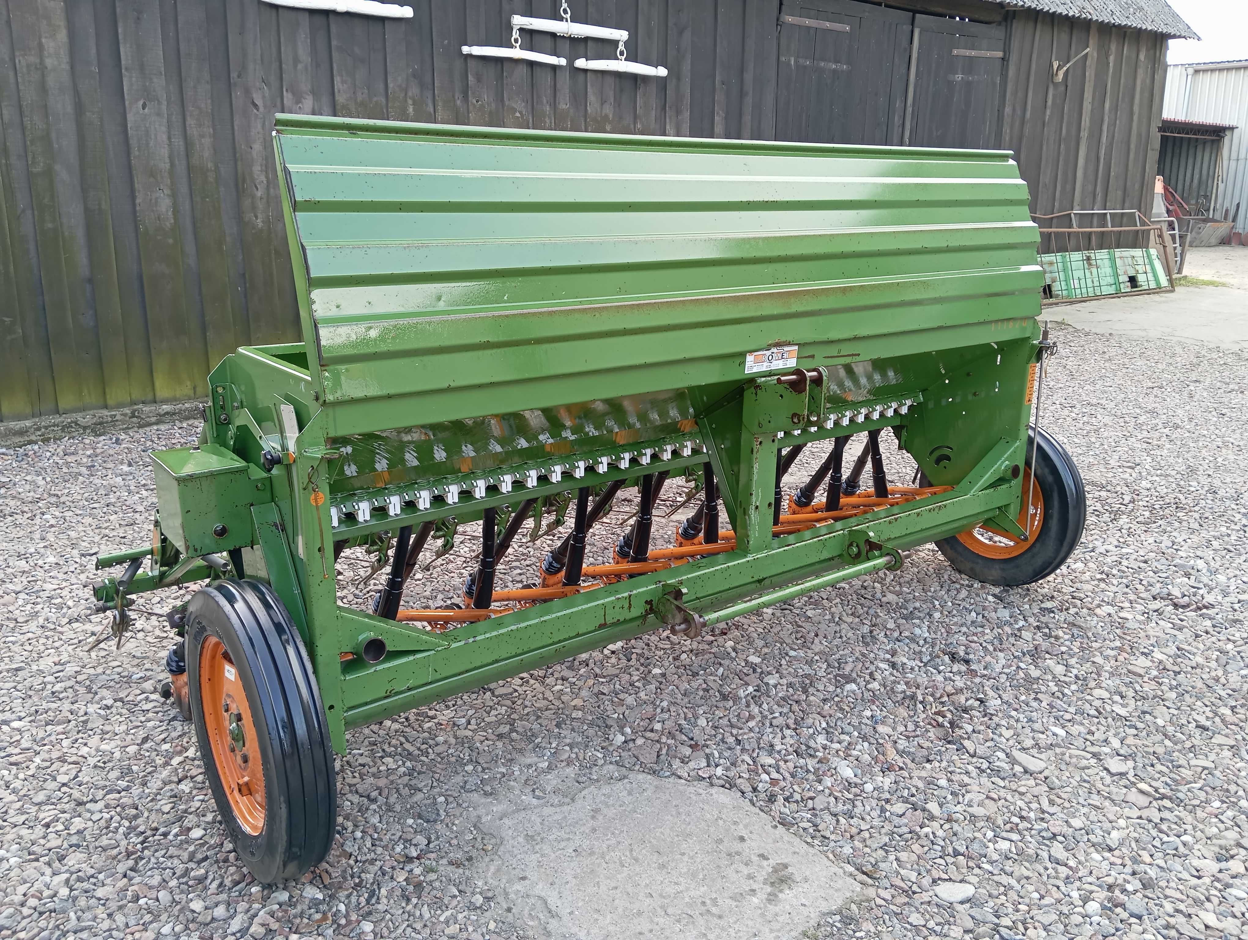 Siewnik zbożowy Amazone D8 special typ 3m