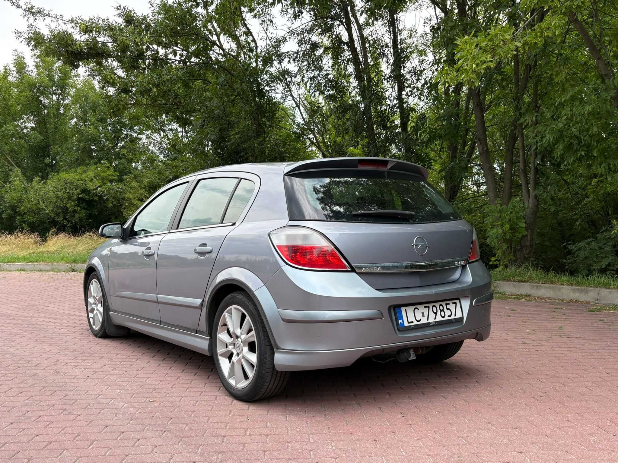 Opel Astra 1.9 CDTI 150kM