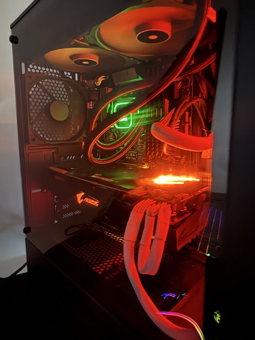 Vendo pc (so a torre ). Preco bom pra sair rapido !!!