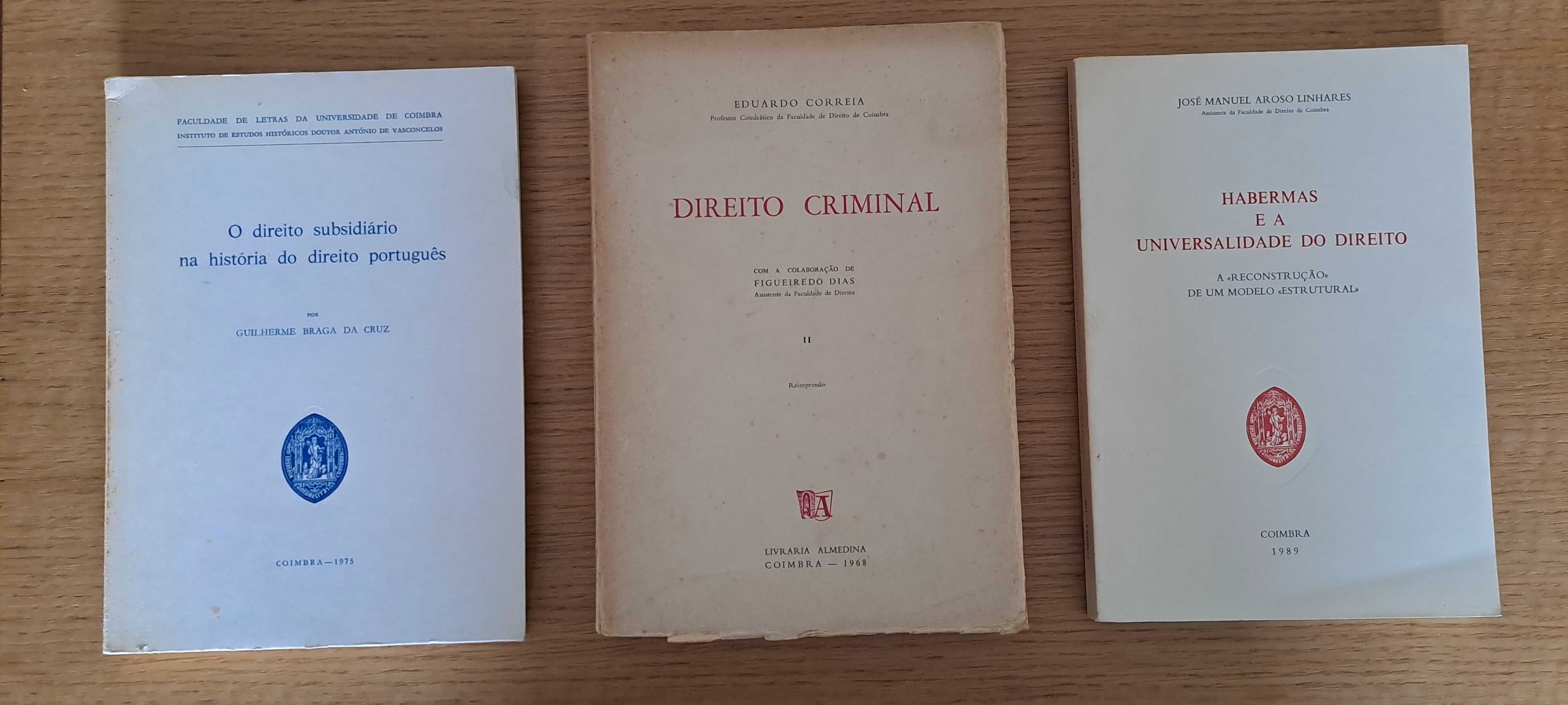 Vários livros de direito