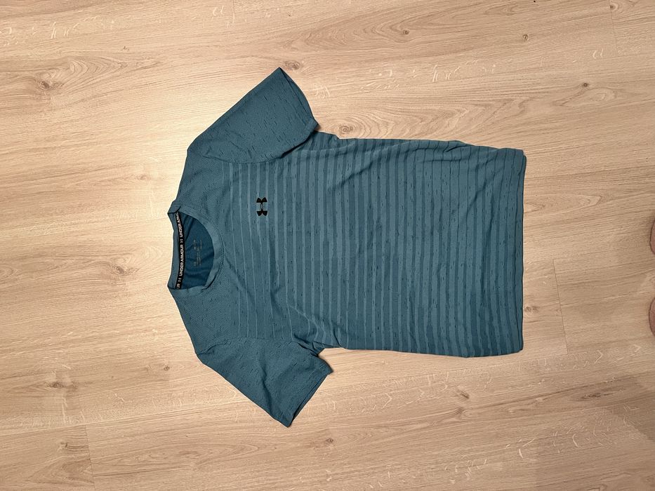 Футболка under armour