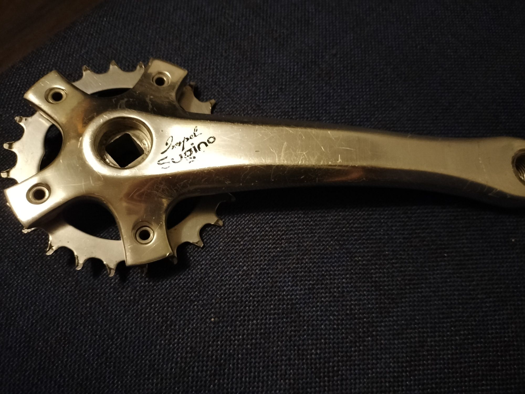 Korba prawa Sugino Impel retro MTB