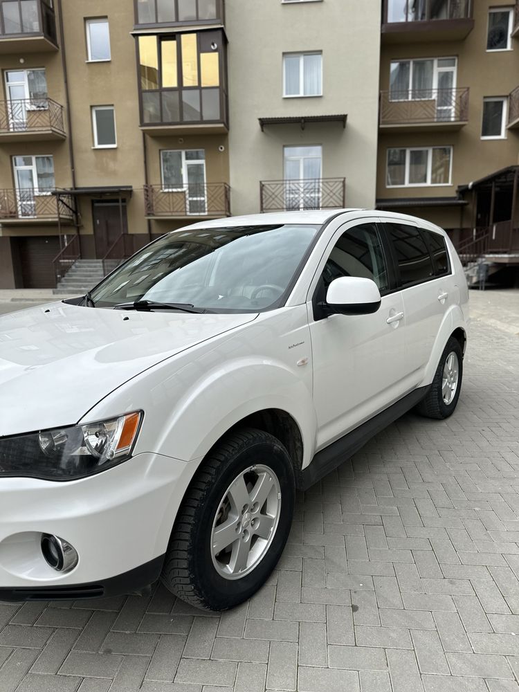 Mitsubishi Outlander 2010 2.3 дизель