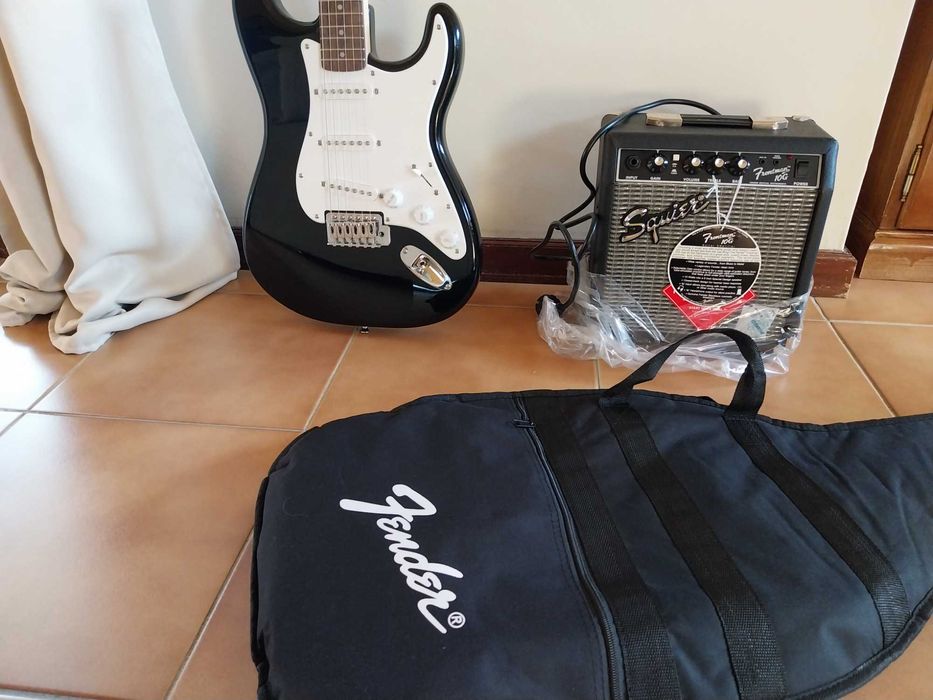 Guitarra elétrica FENDER