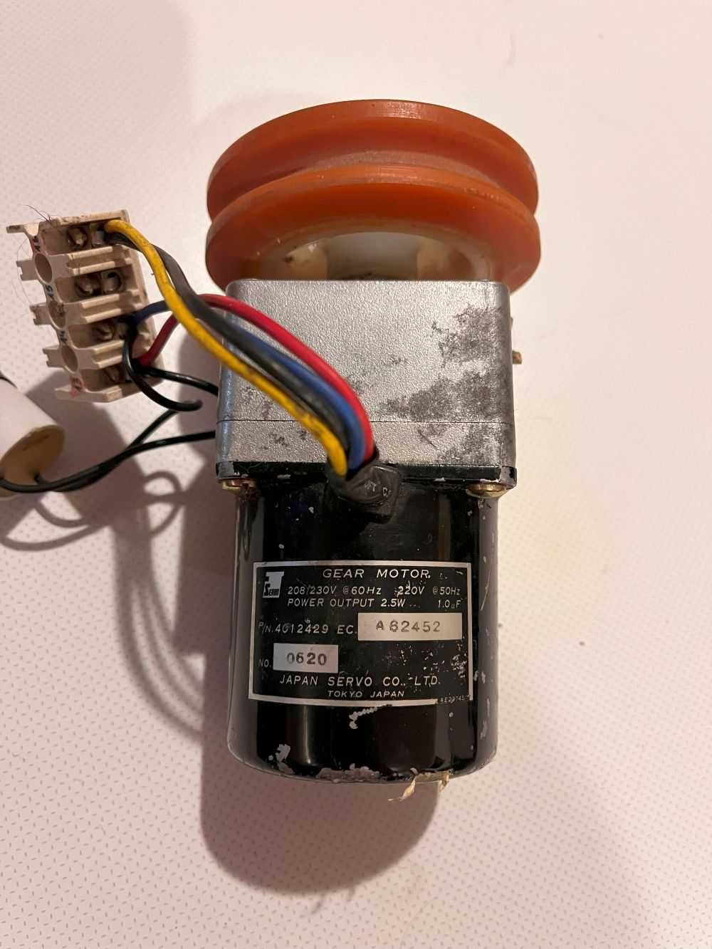 Gear motor PN:4.0.1.2.4.2.9  230V