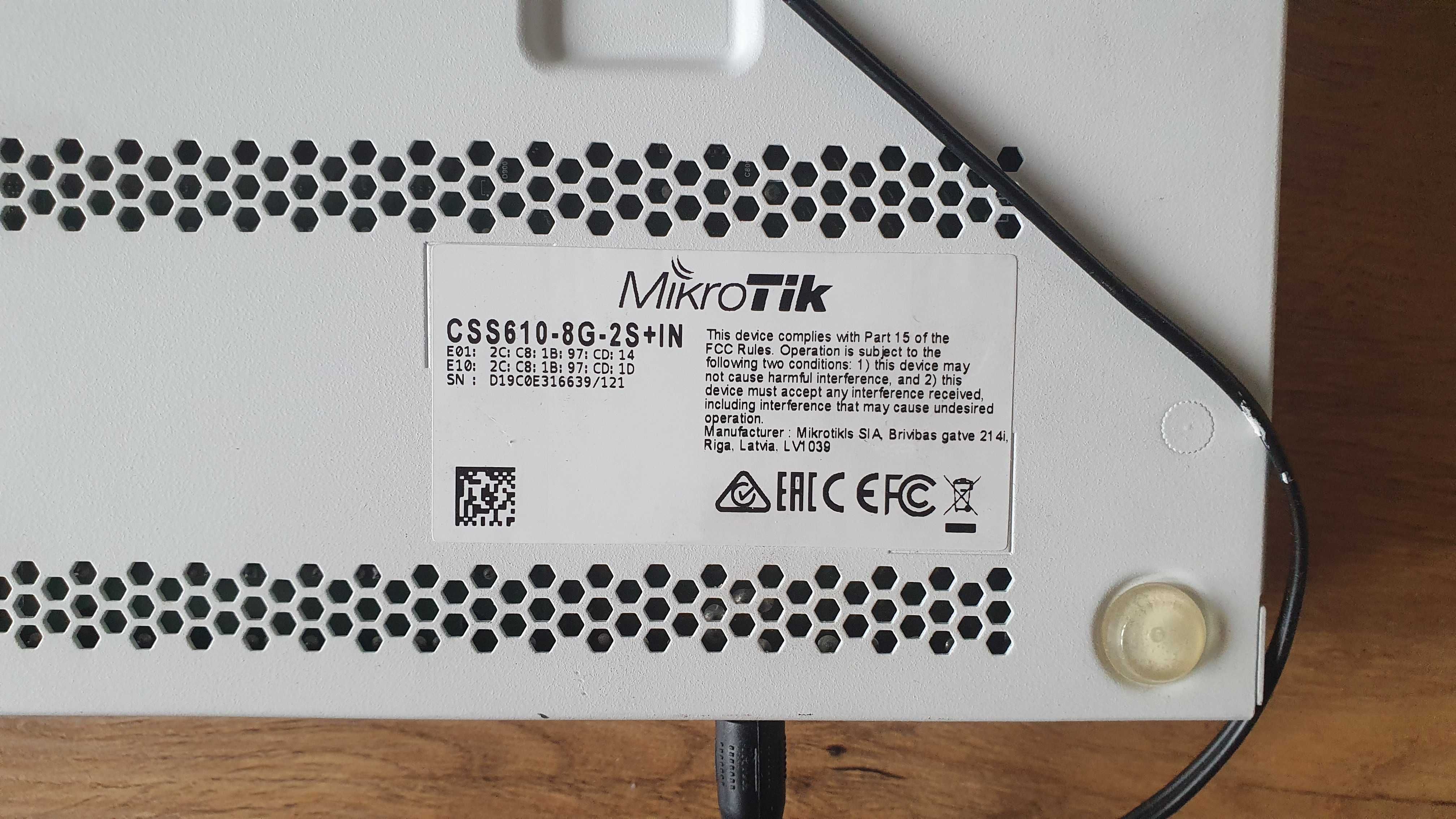 MikroTik Cloud Switch CSS610-8G-2S+IN