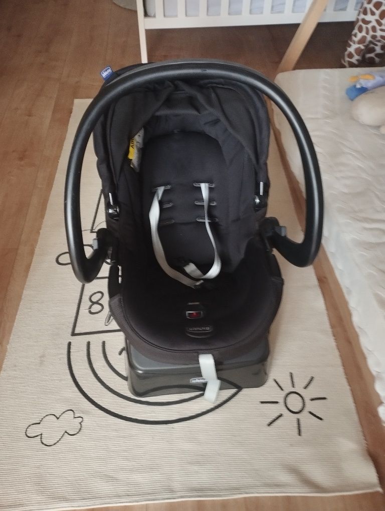 Ovo Chicco com isofix / autofix
