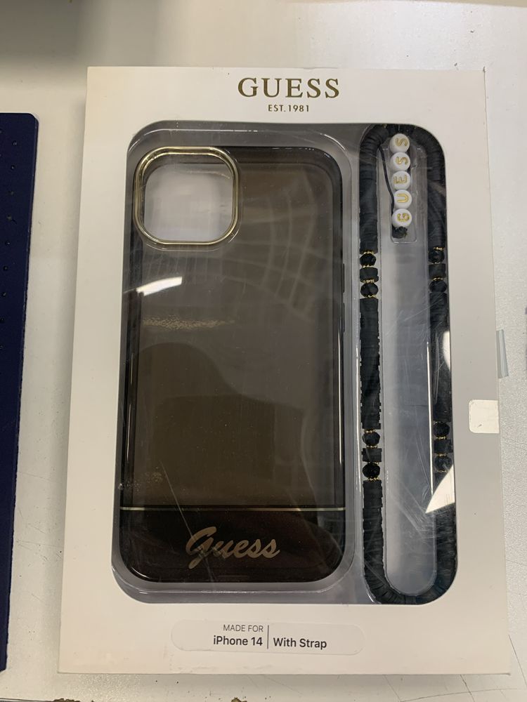 Etui Guess iPhone 14 / 13 *rozne rodzaje*