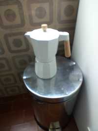 Cafeteira de café nova da Zara home