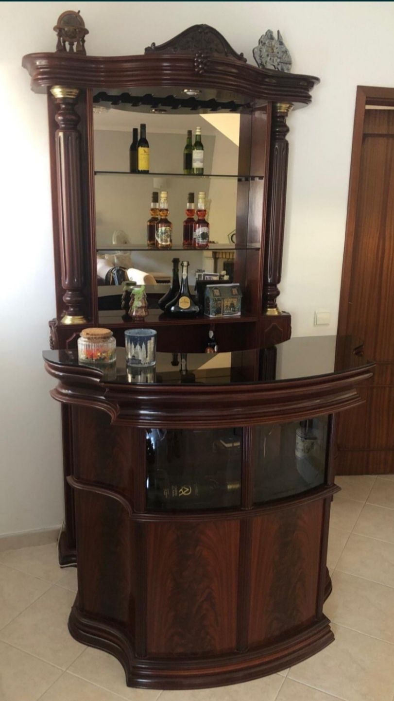 Bar de sala em Nogueira