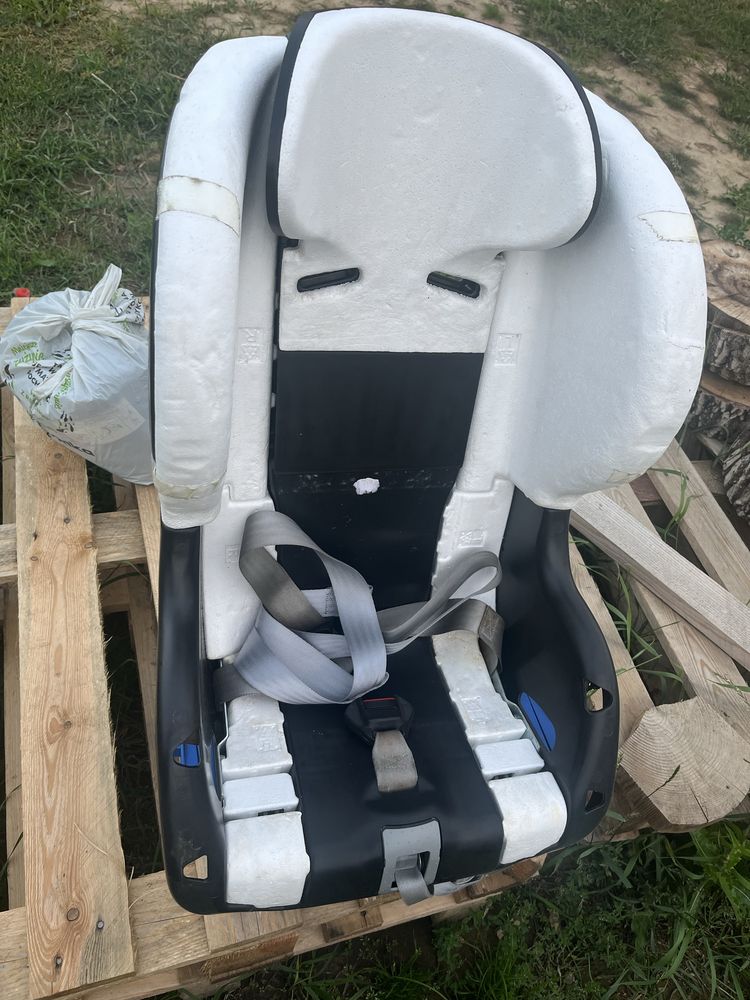 Fotelik rwf do 25 kg britax romer max way plus podstawka
