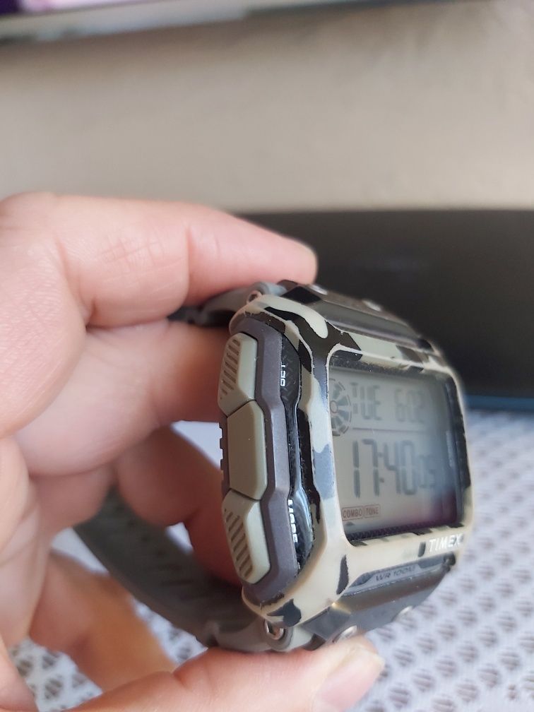 Timex Shock MORO 100 M