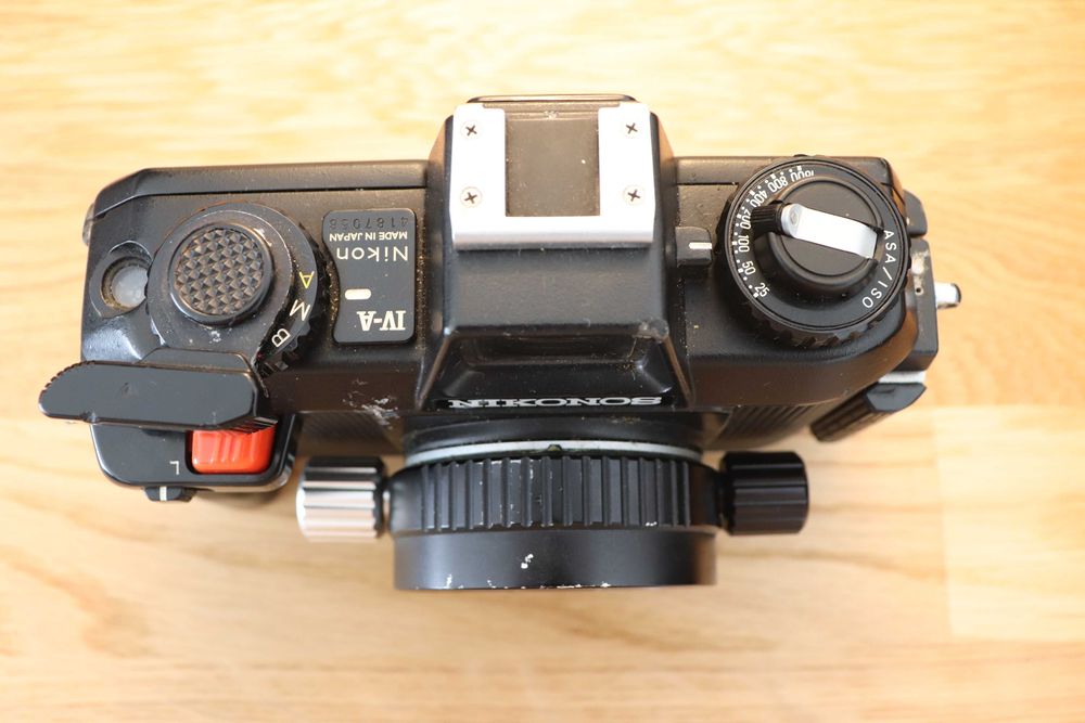 Nikonos IV-A para retirada de peças ou reparação