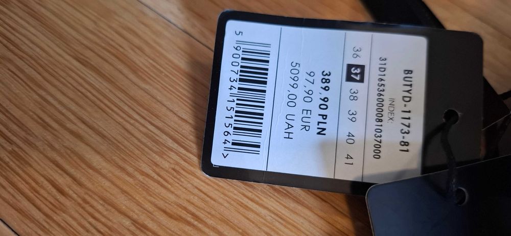 Skórzane czółenka z odkrytą piętą Ochnik