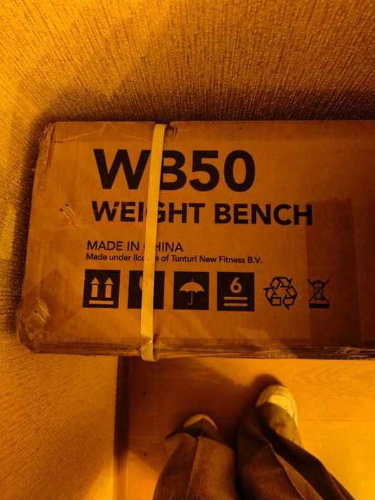 Лава для жиму і преса Tunturi WB50 Weight Bench