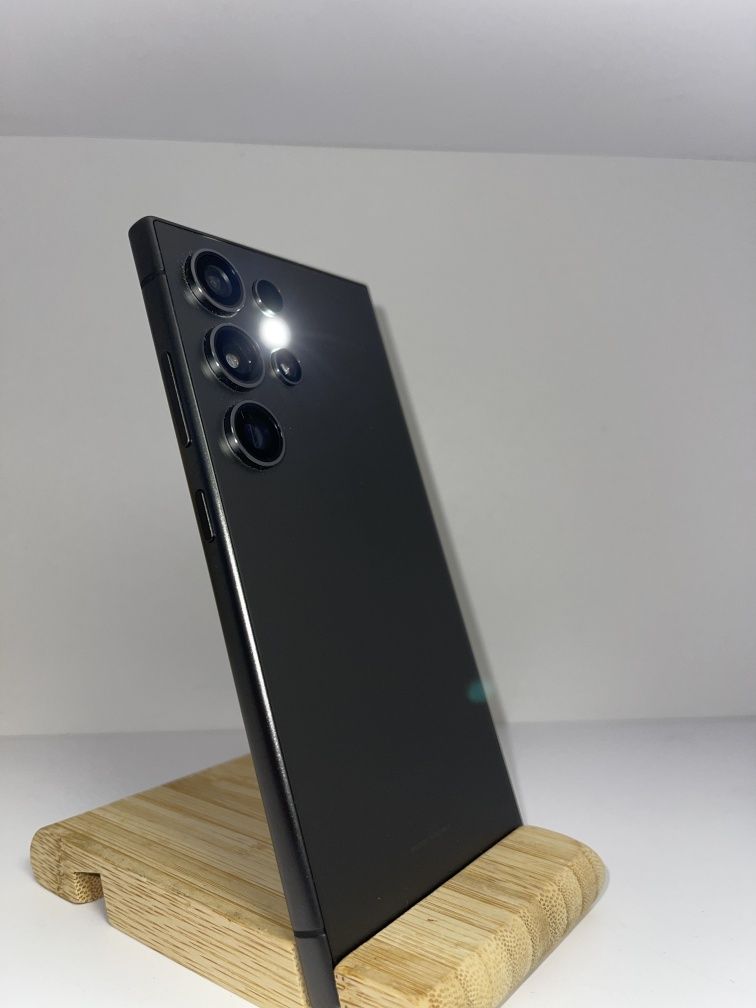 Samsung s24 ultra з гарантією ще 5 місяців