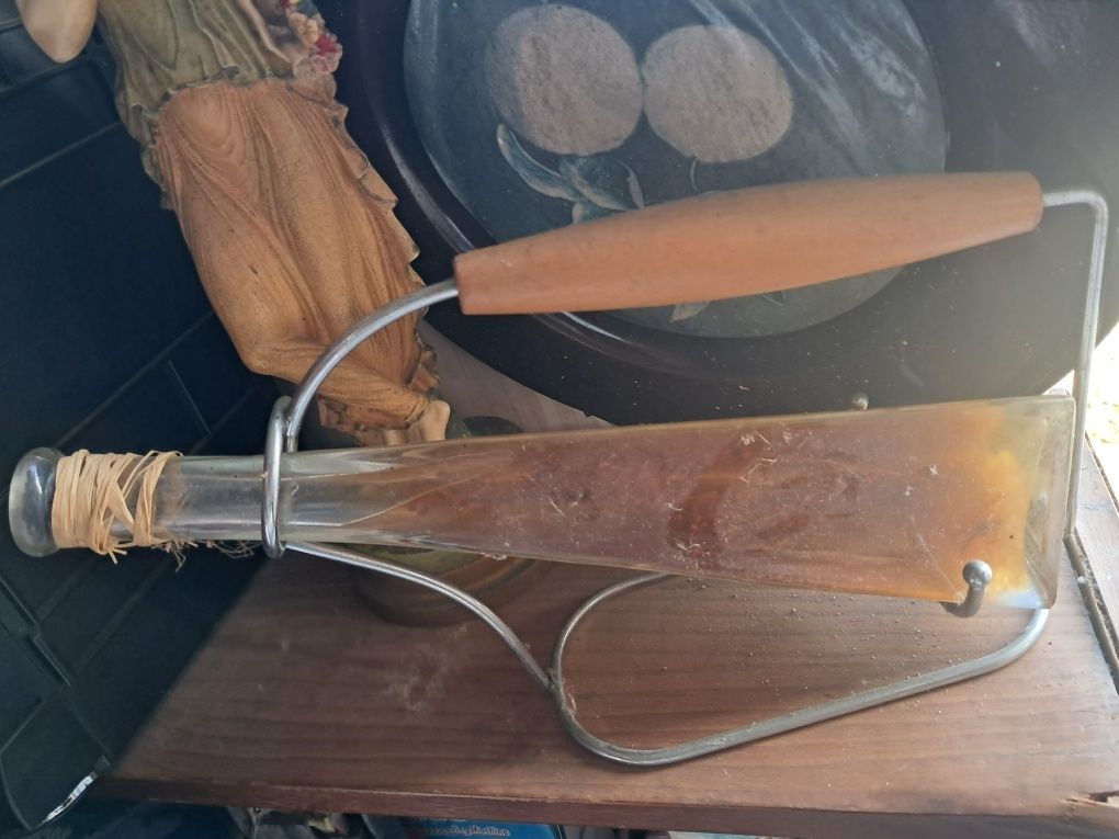 Garrafa de vidro grosso com suporte