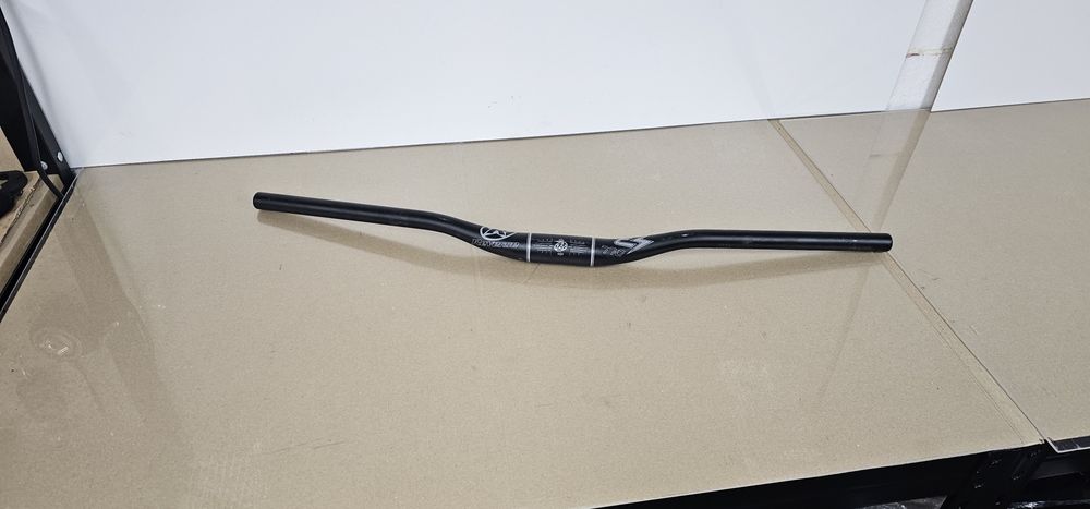 Kierownica MTB Reverse ES 770 mm