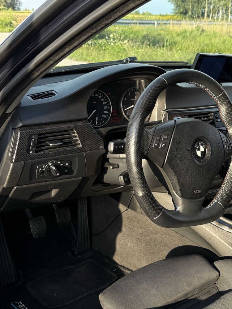 Bmw e90 2005 r 318i