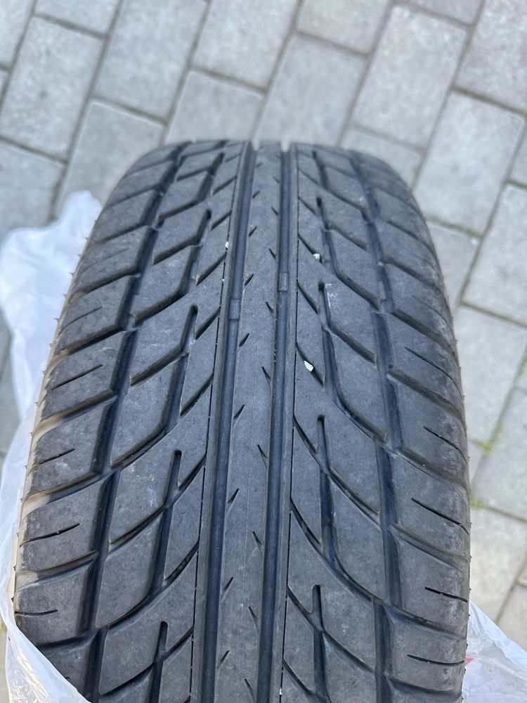 Резина лето 205/60/13 maxxis fulda
