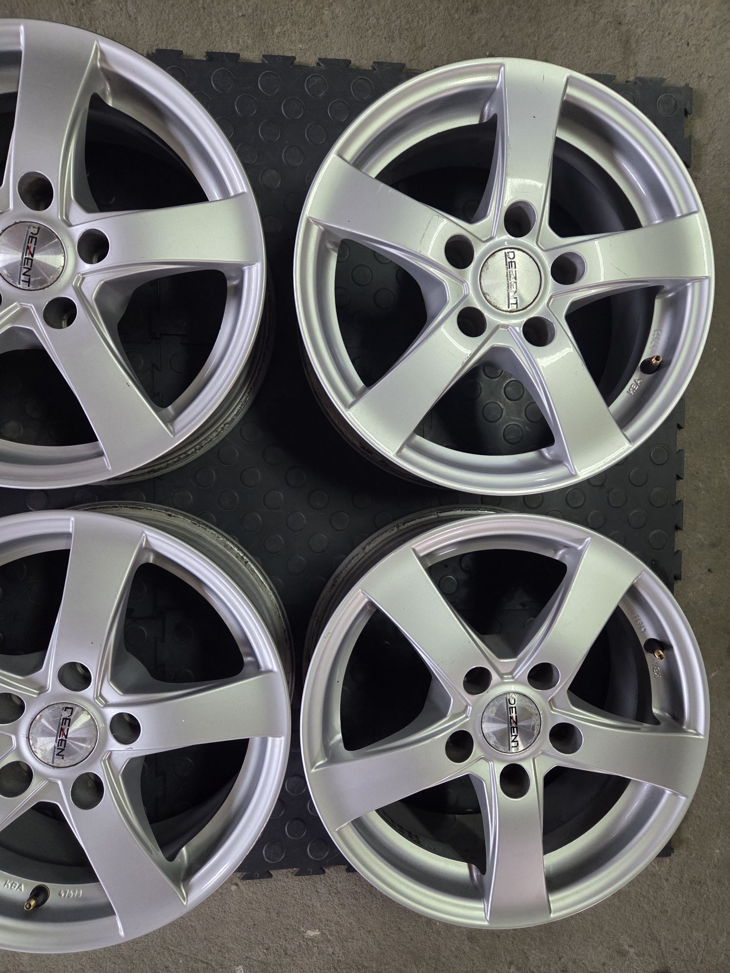 Felgi Aluminiowe 5x112 6,5Jx15 ET 38 Mercedes Audi Seat Skoda VW