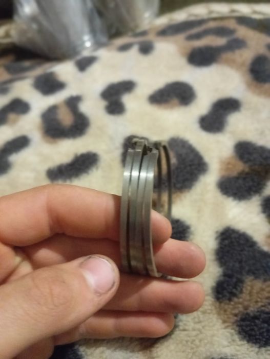 Продам два поршня на ИЖ юпитер 5