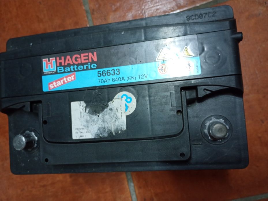 Bateria de carro 70 Ah e 640A