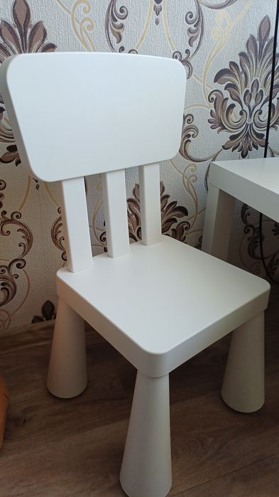 Набір столик + стільчик від IKEA