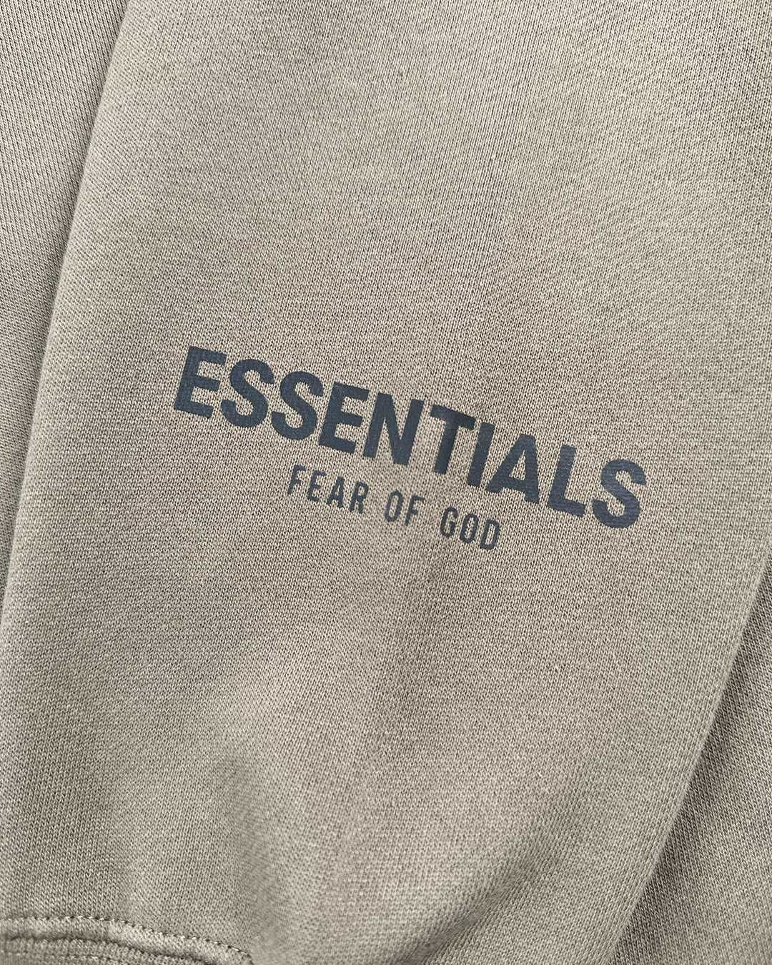 Світшот Fear Of God Essentials Front Logo Half Zip Sweat Cement