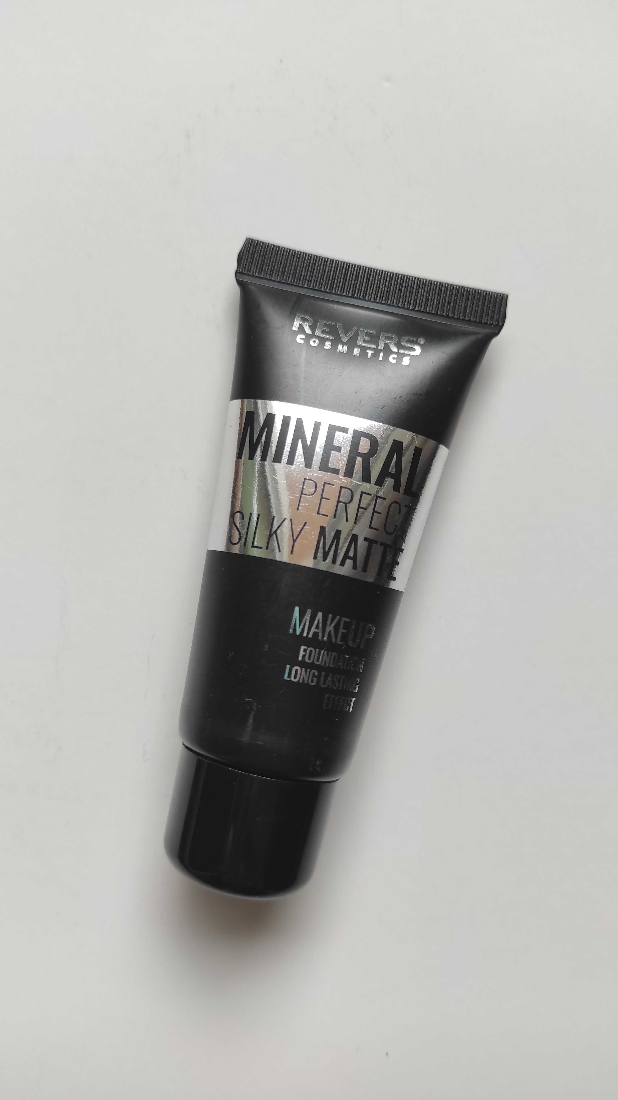 Podkład Revers Mineral Perfect Silky Matte