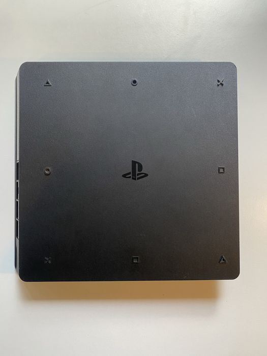 Konsola PS4 stan idealny
