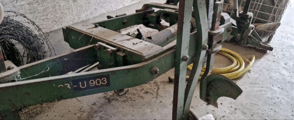 Pług 2 skibowy obrotowy firmy gassner oraz opryskiwacz 600 L
