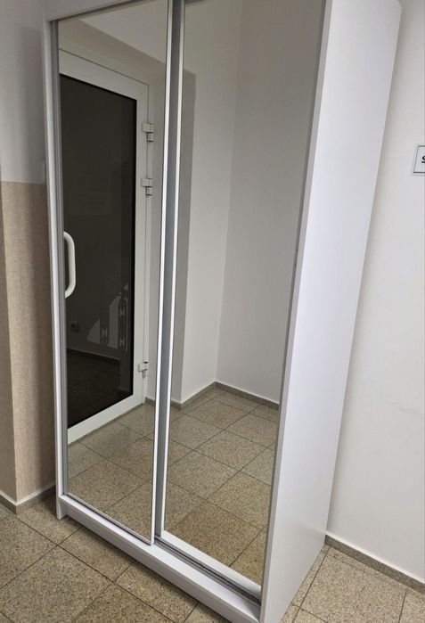 Szafa przesuwna biala mat lustra lustrzane fronty 100 cm