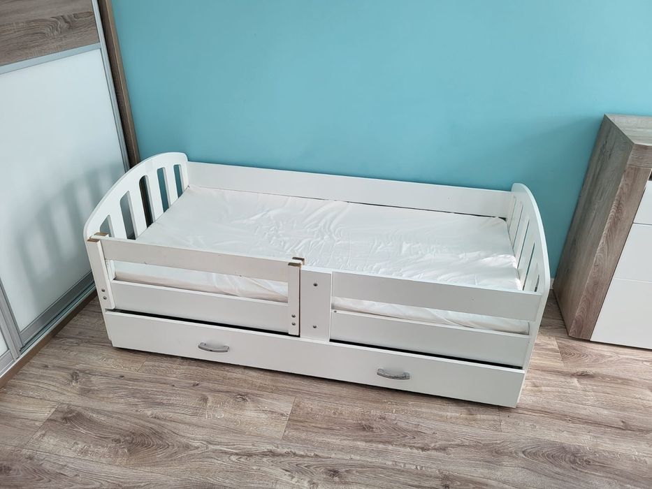 Łóżko dla dziecka z szufladą