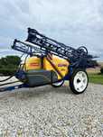 Caruelle Optima 250  Opryskiwacz Ciągany CAruelle Berthoud Hardi John Deere