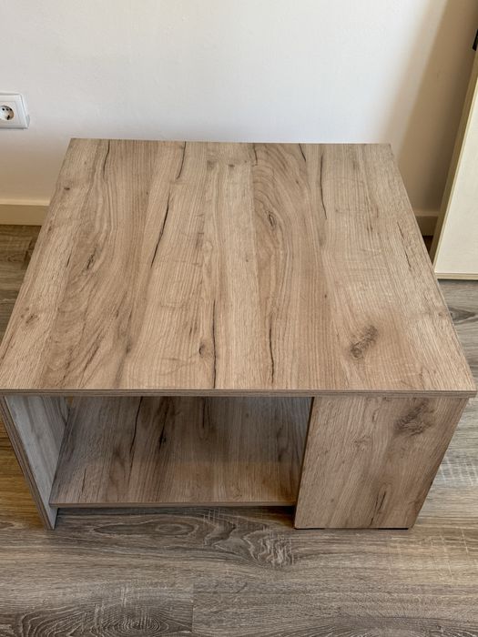 Mesa de centro quadrada